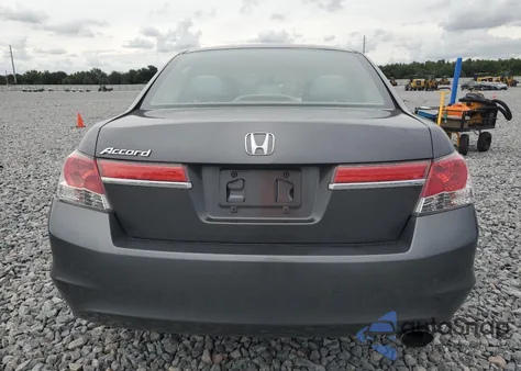 2011 Honda Accord z USA, uszkodzony, nr VIN 1HGCP2F35BA058593